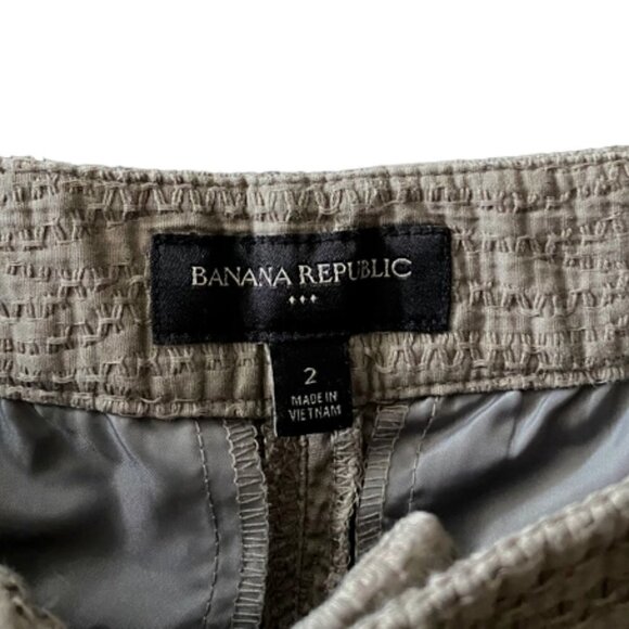 Banana Republic Taupe Textured Short 2 - Picture 2 of 4